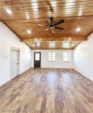 110 Hall Lane, Pocola, OK 74902