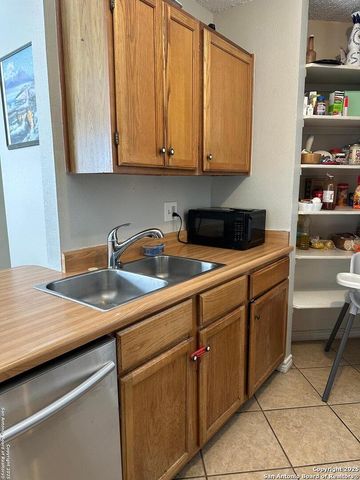 14234 Swallow, San Antonio, TX 78217