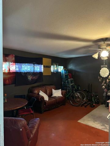 14234 Swallow, San Antonio, TX 78217