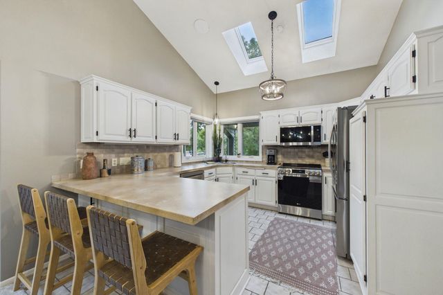 3680 Widgeon Way, Eagan, MN 55123