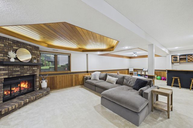 3680 Widgeon Way, Eagan, MN 55123