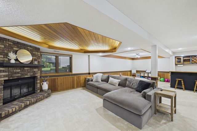 3680 Widgeon Way, Eagan, MN 55123