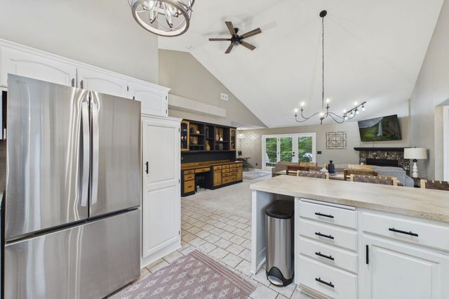 3680 Widgeon Way, Eagan, MN 55123