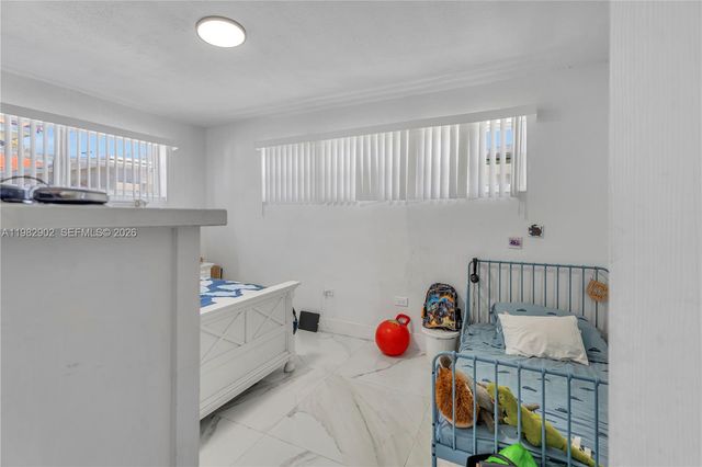 250 NW 34th Avenue, Miami, FL 33125