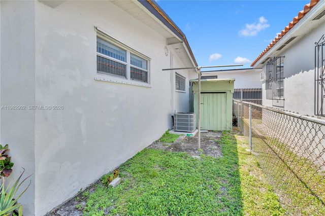 250 NW 34th Avenue, Miami, FL 33125