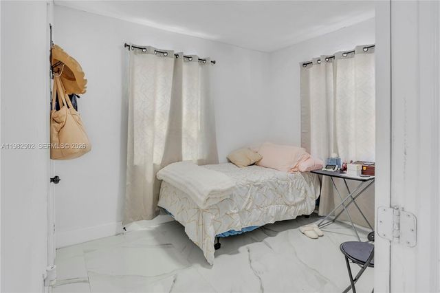 250 NW 34th Avenue, Miami, FL 33125