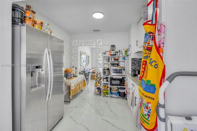 250 NW 34th Avenue, Miami, FL 33125
