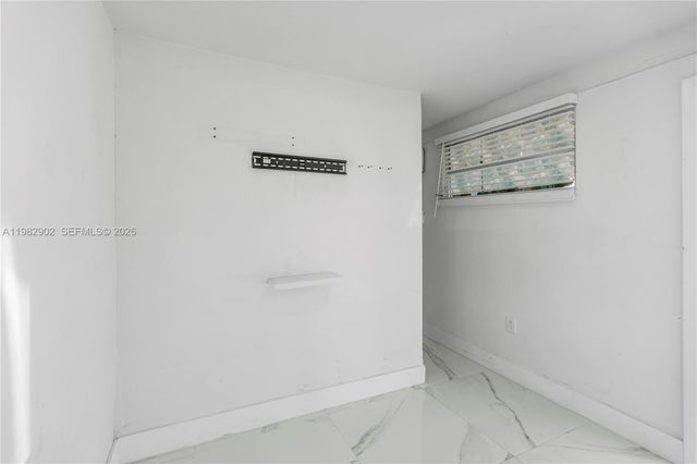 250 NW 34th Avenue, Miami, FL 33125
