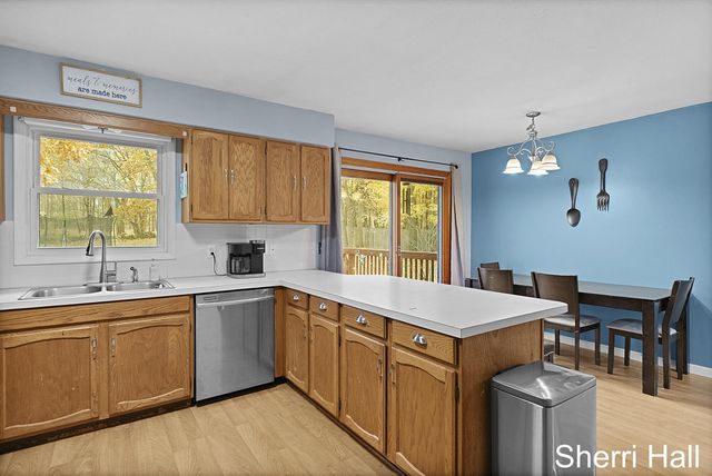 11632 Woodgate Drive, Grand Rapids, MI 49534