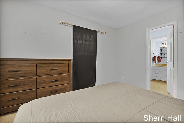 11632 Woodgate Drive, Grand Rapids, MI 49534