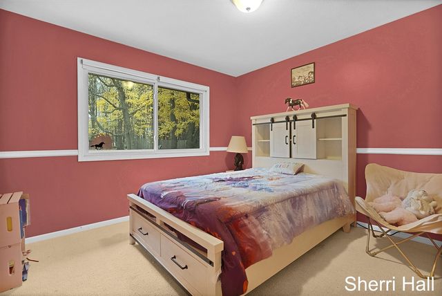 11632 Woodgate Drive, Grand Rapids, MI 49534