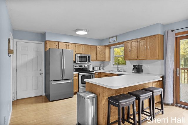 11632 Woodgate Drive, Grand Rapids, MI 49534