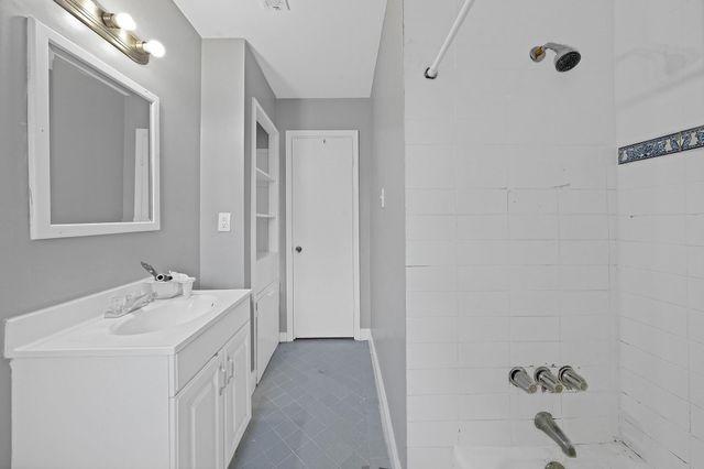 9953 Mango St, Houston, TX 77075
