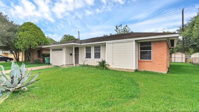 9953 Mango St, Houston, TX 77075