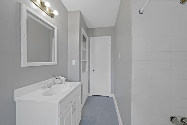 9953 Mango St, Houston, TX 77075