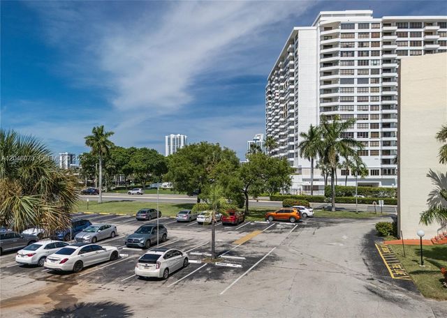 701 Three Islands Blvd 206, Hallandale Beach, FL 33009