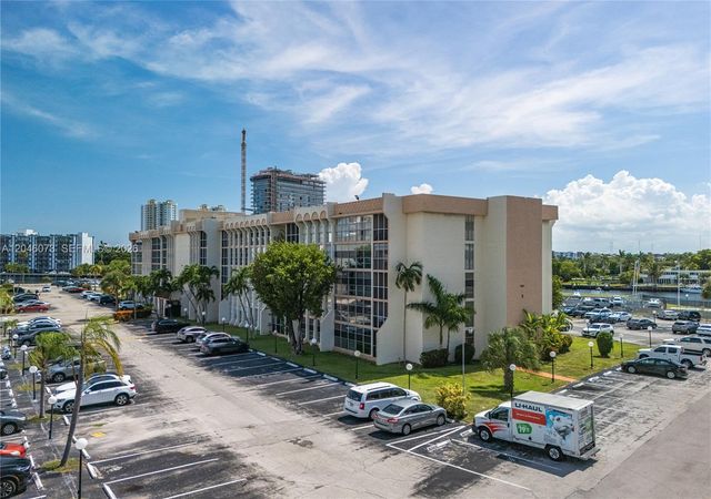 701 Three Islands Blvd 206, Hallandale Beach, FL 33009