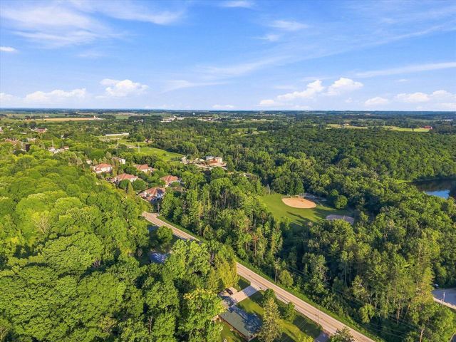 W3638 County Road H, Fredonia, WI 53021