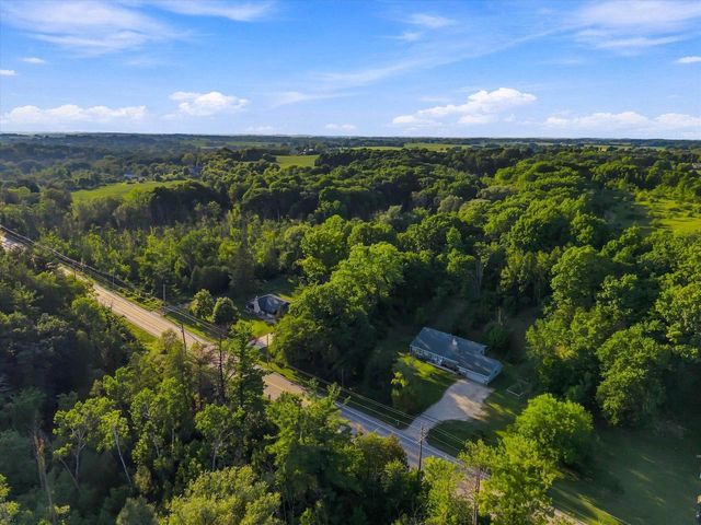 W3638 County Road H, Fredonia, WI 53021