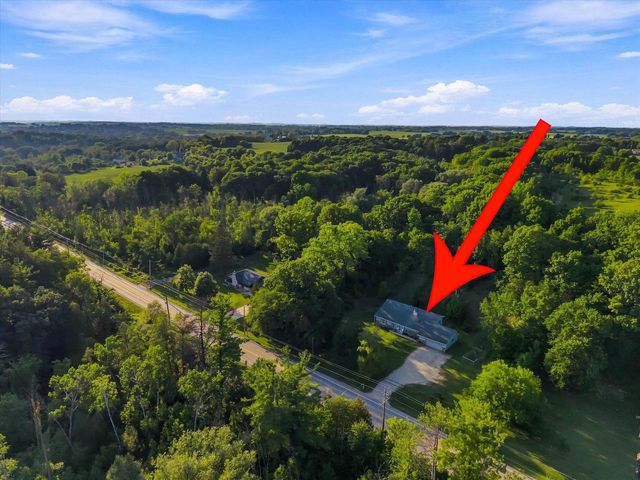 W3638 County Road H, Fredonia, WI 53021