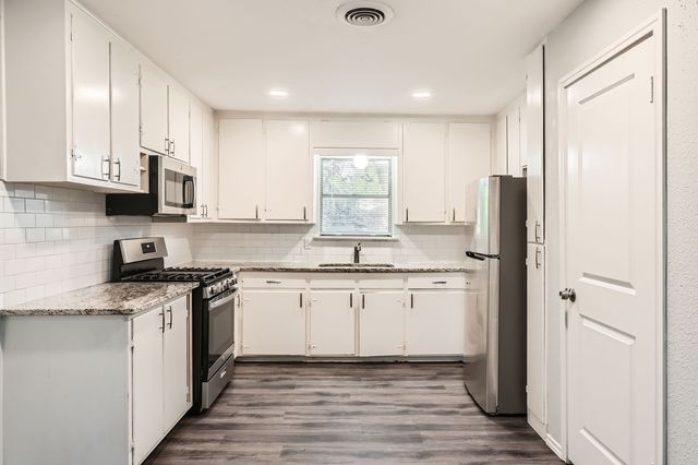7805 Whitney Drive, White Settlement, TX 76108