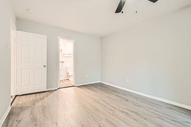 7805 Whitney Drive, White Settlement, TX 76108