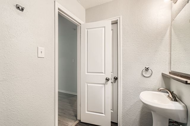 7805 Whitney Drive, White Settlement, TX 76108