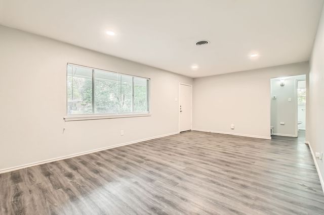 7805 Whitney Drive, White Settlement, TX 76108
