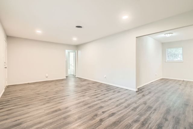7805 Whitney Drive, White Settlement, TX 76108