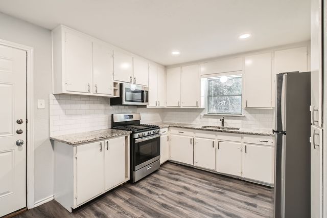 7805 Whitney Drive, White Settlement, TX 76108