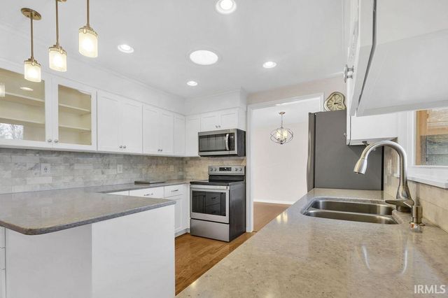 3665 E Robin Road, Bloomington, IN 47401