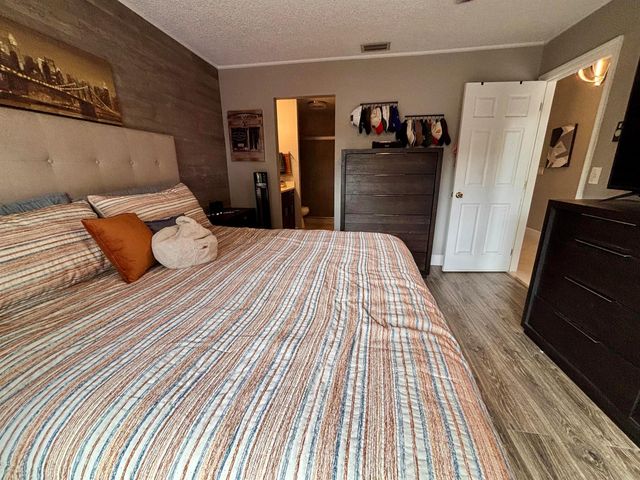 1005 NW 53rd St Street, Deerfield Beach, FL 33064