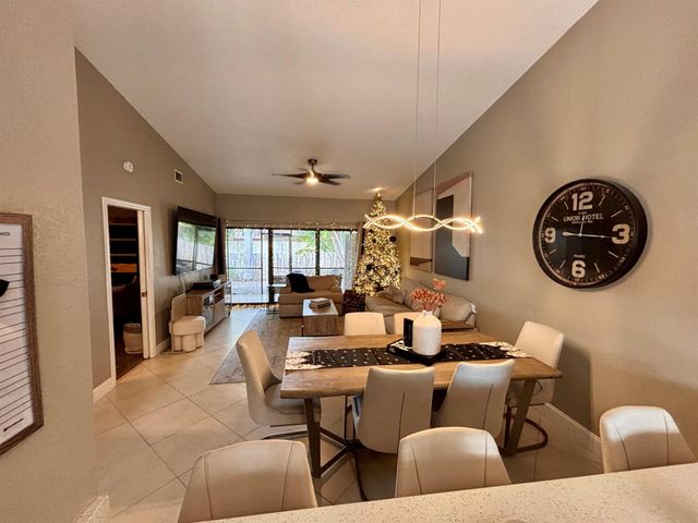 1005 NW 53rd St Street, Deerfield Beach, FL 33064