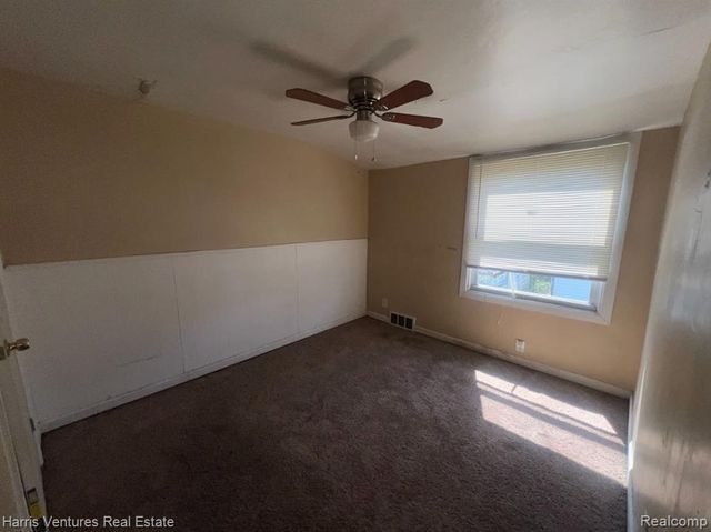 15825 Pinehurst Street, Detroit, MI 48238