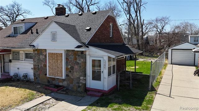 15825 Pinehurst Street, Detroit, MI 48238