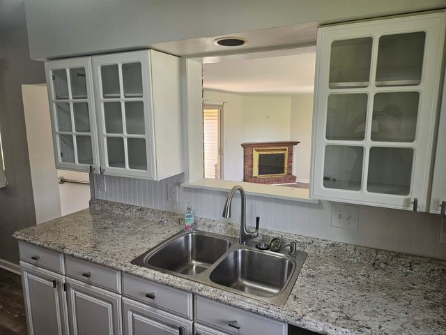 21671 N Nunneley Road, Clinton Twp, MI 48036