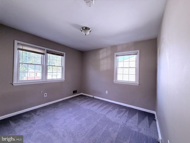 8703 34TH AVE, College Park, MD 20740