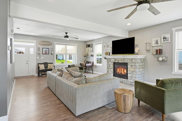 7832 W 174th Avenue, Lowell, IN 46356