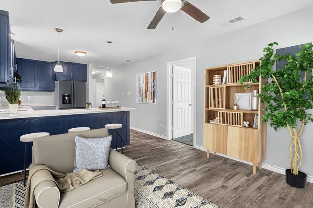 4042 Ladale Drive, Dallas, TX 75212