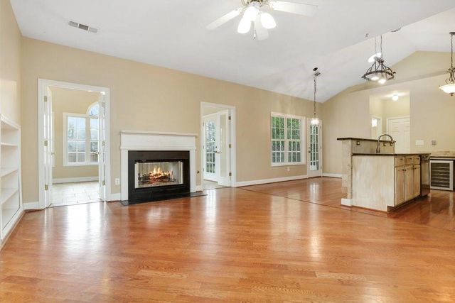 1955 Fairway Close Terrace, Lawrenceville, GA 30043