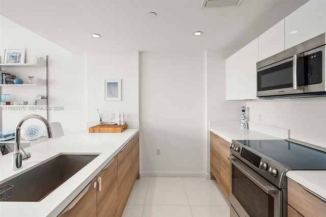 9940 W Bay Harbor Dr 6A-N, Bay Harbor Islands, FL 33154