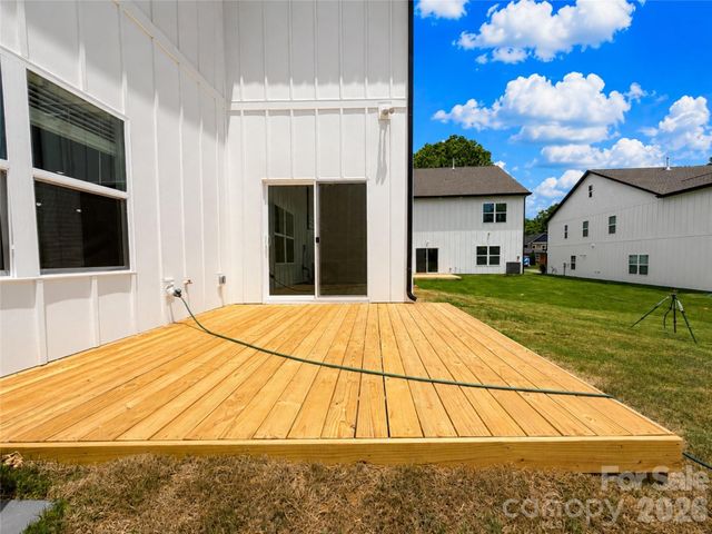 1242 N Sharon Amity Road, Charlotte, NC 28211