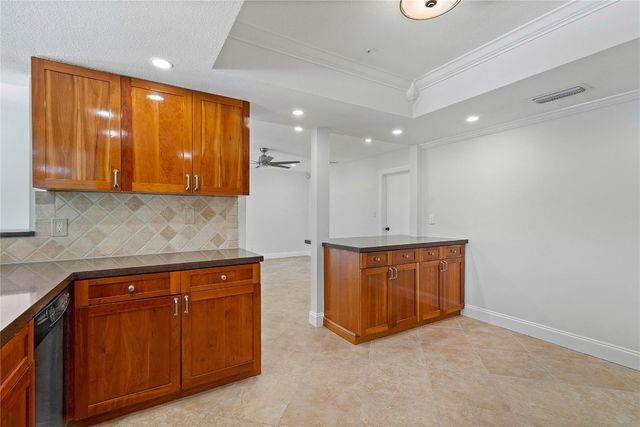 5206 Cleveland Street, Hollywood, FL 33021