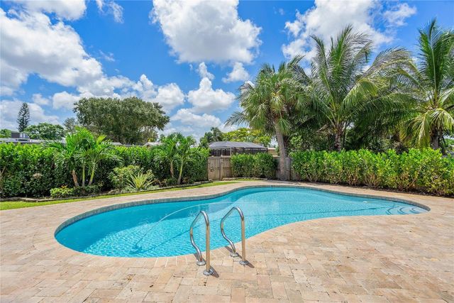 5206 Cleveland Street, Hollywood, FL 33021