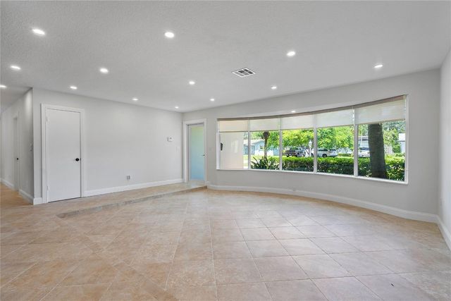 5206 Cleveland Street, Hollywood, FL 33021