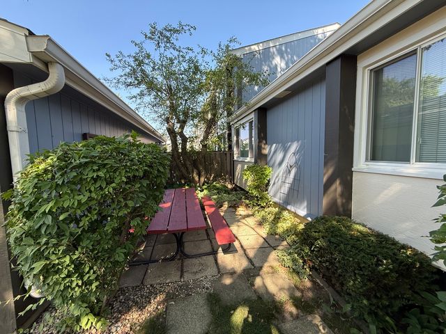 550 Sundance Drive, Bolingbrook, IL 60440