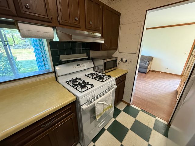 550 Sundance Drive, Bolingbrook, IL 60440
