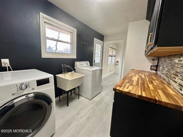 297 Cambourne Drive, Toms River, NJ 08753