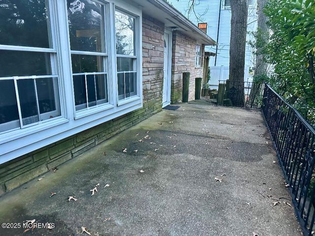 297 Cambourne Drive, Toms River, NJ 08753