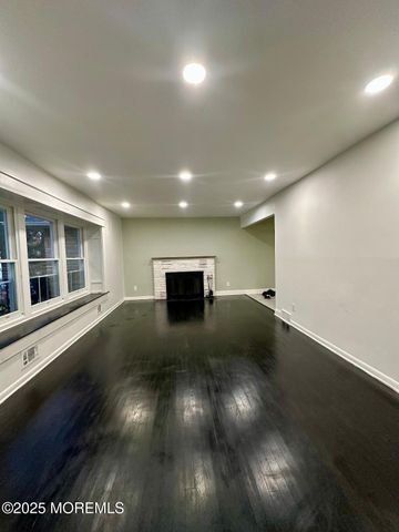 297 Cambourne Drive, Toms River, NJ 08753